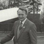 R late Roy Yeabsley, L Derek Ridley with Sunbug glider